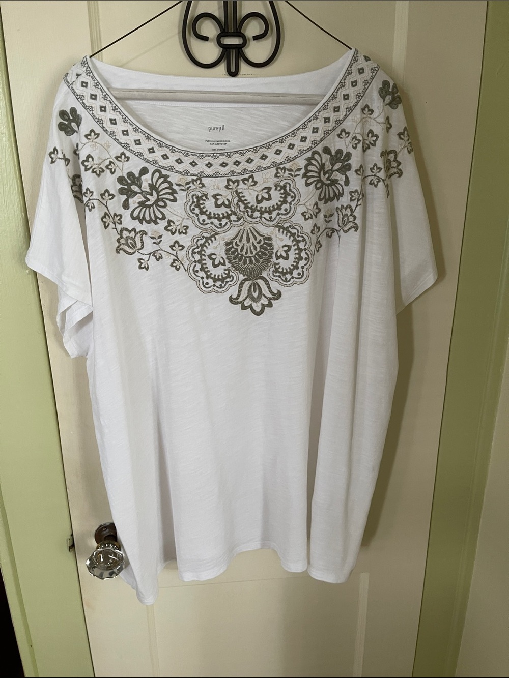 J. Jill Summer White Scoop Neck Short Sleeve Top with Taupe Embroidery